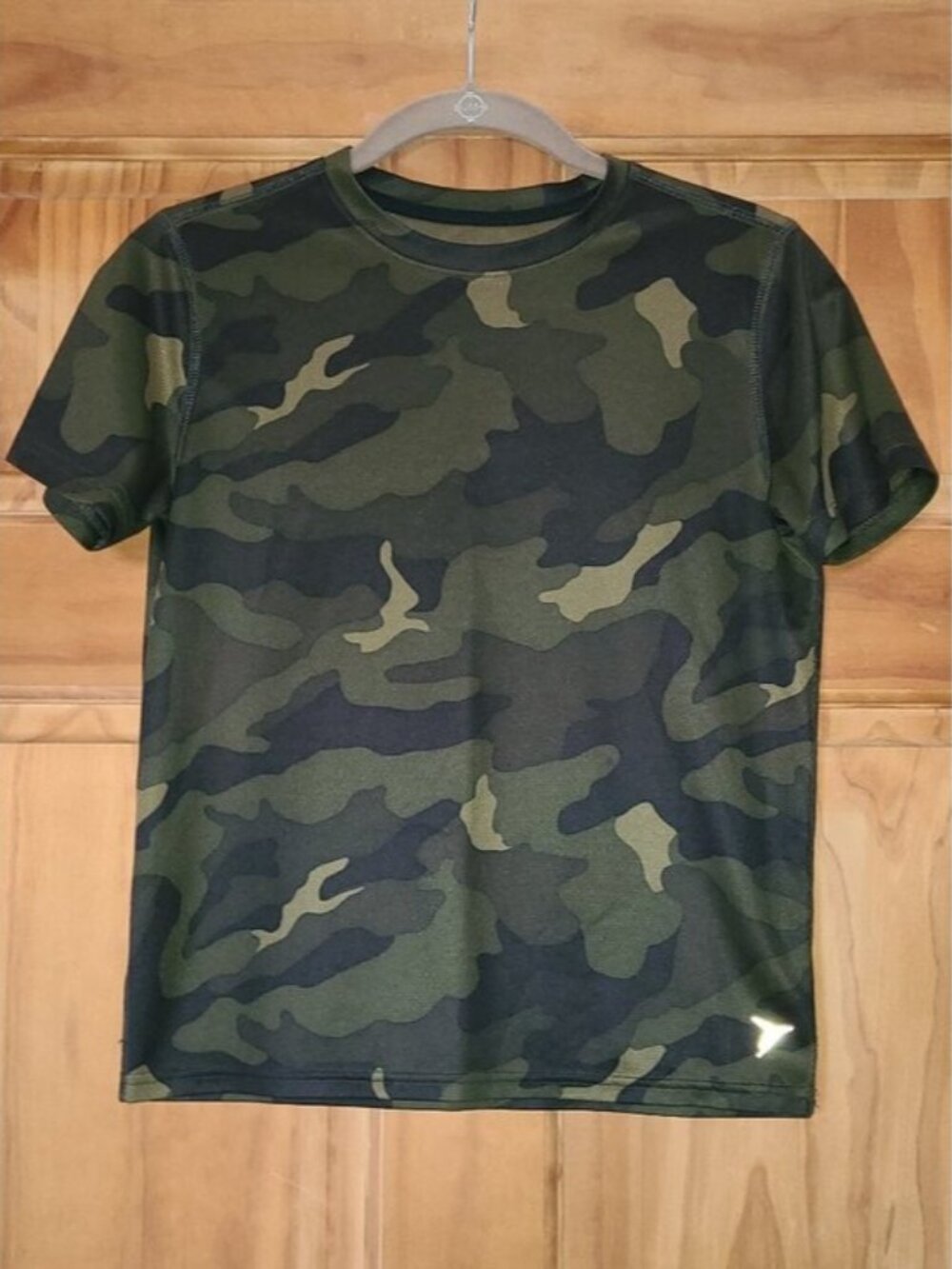 5/$20 Boys Old Navy Active Go-Dry Green Camouflage Short Sleeve T Shirt